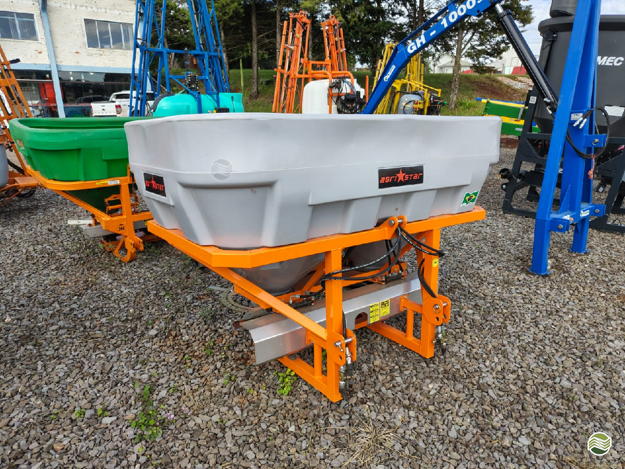 IMPLEMENTOS AGRICOLAS DISTRIBUIDOR FERTILIZANTES E SEMENTES DISCO DUPLO Talamini Máquinas e Implementos Agrícolas CAMPOS NOVOS SANTA CATARINA SC